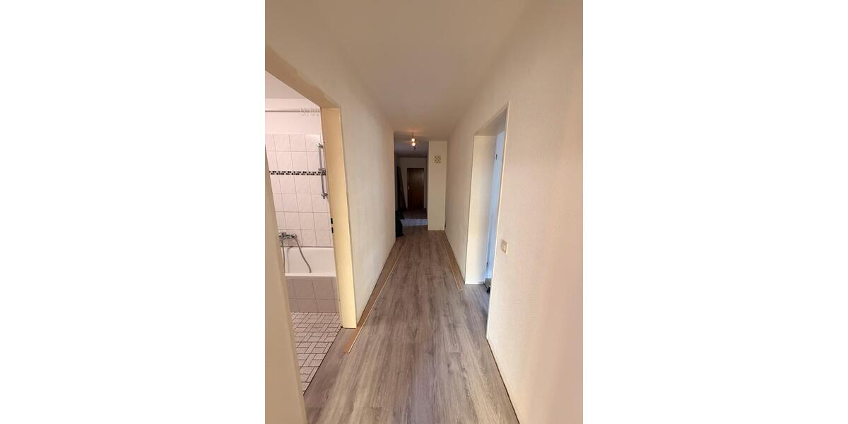 Erdgeschoßwohnung Siegen Eiserfeld - 3 Zimmer, 74 m&sup2;, 700&euro; | Angebot:25642600