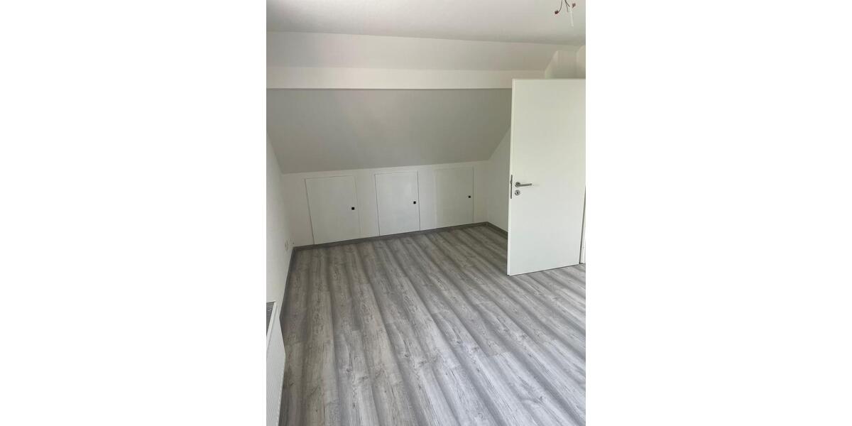 Mehrfamilienhaus, Wohnhaus Kreuztal - 8 Zimmer, 185 m&sup2;, 299.000&euro; | Angebot:26889254