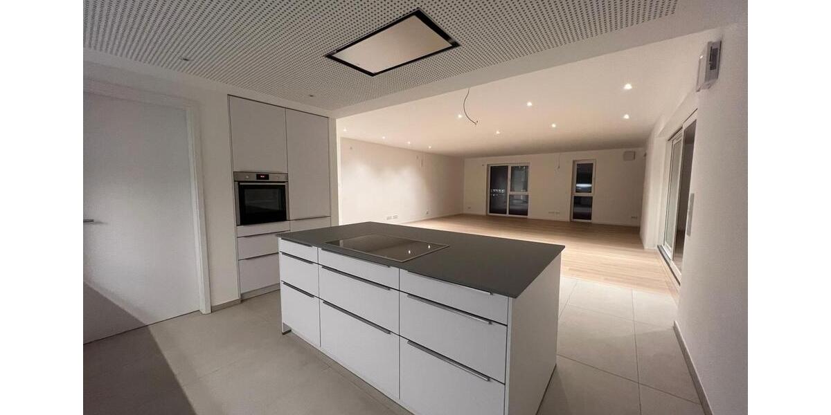 Maisonettenwohnung Siegen - 5 Zimmer, 190 m&sup2;, 1.900&euro; | Angebot:26602676