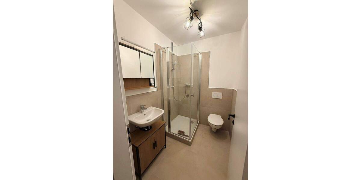 Etagenwohnung Siegen - 2 Zimmer, 72 m&sup2;, 184.000&euro; | Angebot:25755241