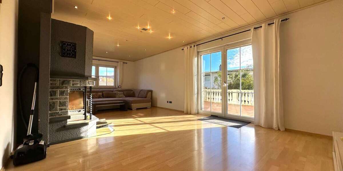 Einfamilienhaus Kirchen (Sieg) - 5 Zimmer, 230 m&sup2;, 510.000&euro; | Angebot:23925657