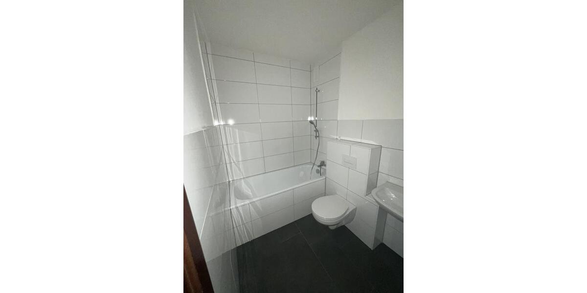 Etagenwohnung Kreuztal - 3 Zimmer, 80 m&sup2;, 456&euro; | Angebot:23766714