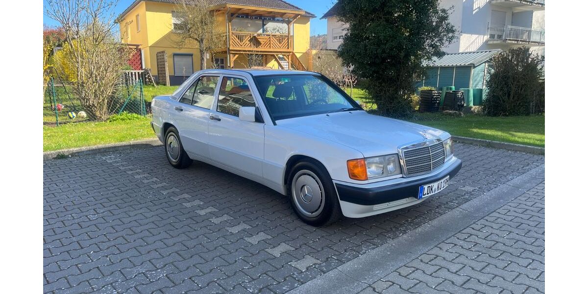 Mercedes-Benz 190 65.500 km 12.900 &euro; Herborn 35745