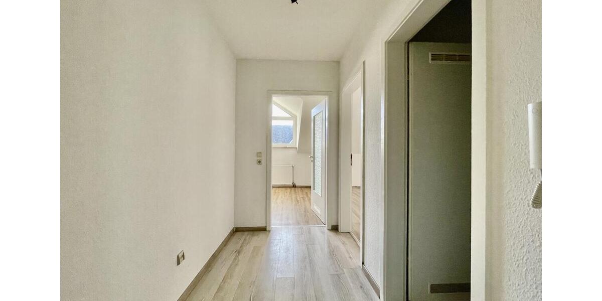 Dachgeschoßwohnung Betzdorf - 2 Zimmer, 70 m&sup2;, 635&euro; | Angebot:25305816
