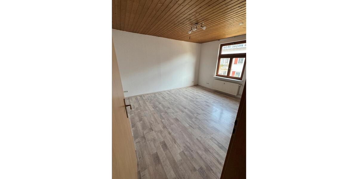 Etagenwohnung Wissen - 4 Zimmer, 90 m&sup2;, 750&euro; | Angebot:25956996