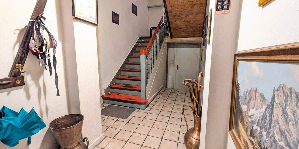 Mehrfamilienhaus, Wohnhaus Betzdorf - 9 Zimmer, 203 m&sup2;, 163.500&euro; | Angebot:25776381