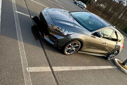 Ford Focus 83.000 km 14.500 &euro; Kirburg 57629