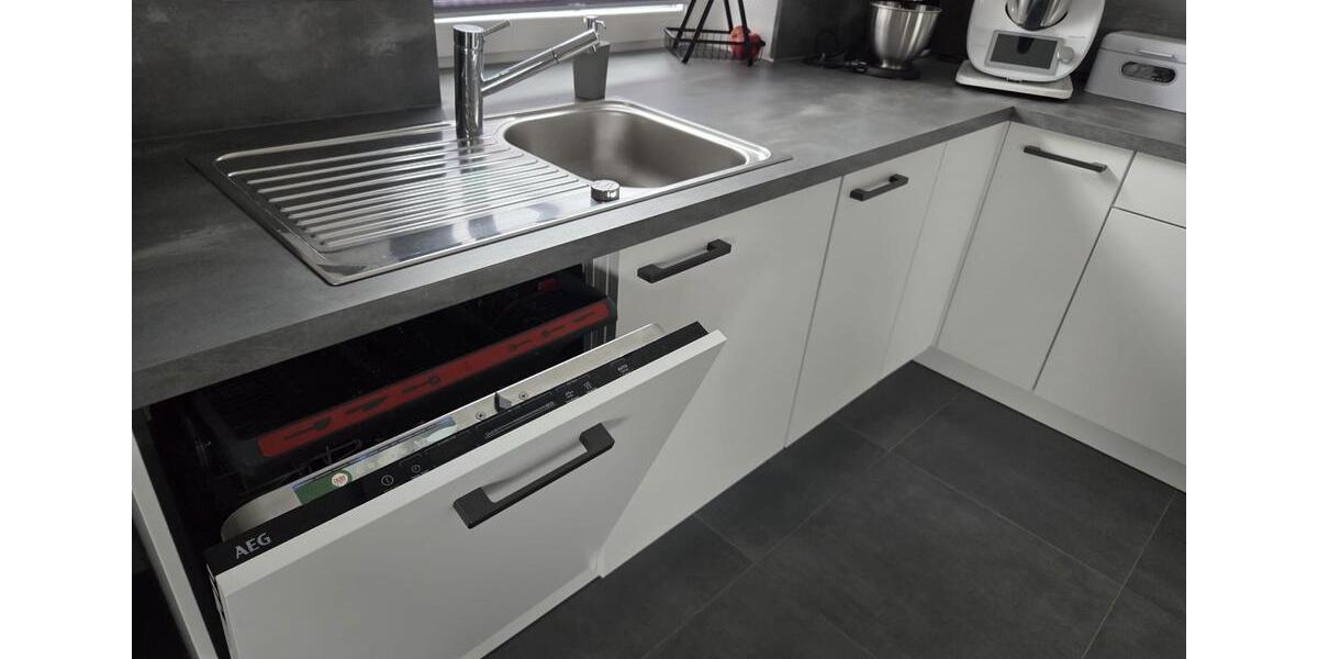 Dachgeschoßwohnung Kirchen (Sieg) - 4 Zimmer, 103 m&sup2;, 1.200&euro; | Angebot:25406971