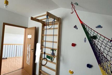 Haus Malberg - 5 Zimmer, 150 m&sup2;, 1.350&euro; | Angebot:25621459