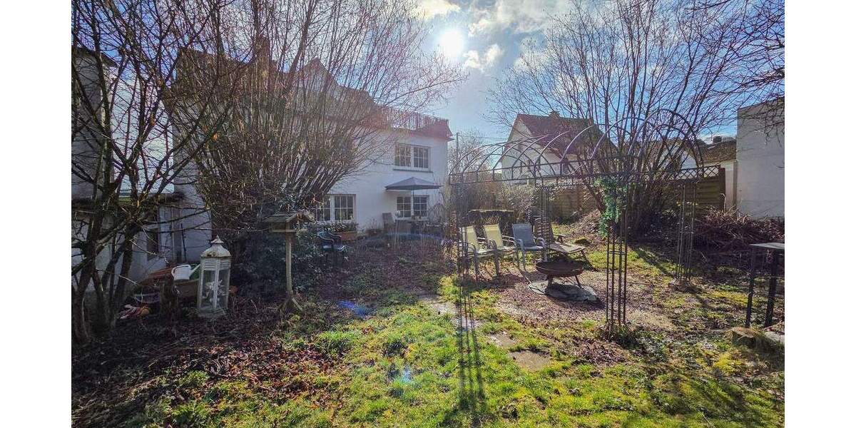 Mehrfamilienhaus, Wohnhaus Pracht / Niederhausen Niederhausen - 8 Zimmer, 229 m&sup2;, 299.000&euro; | Angebot:25819920