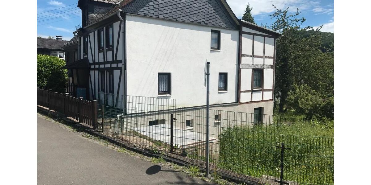 Einfamilienhaus Steinebach/Sieg Sieg - 7 Zimmer, 120 m&sup2;, 115.000&euro; | Angebot:25441931