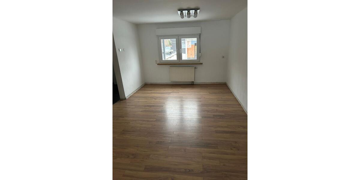 Doppelhaushälfte Burbach - 5 Zimmer, 137 m&sup2;, 135.000&euro; | Angebot:24880472
