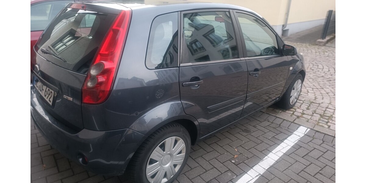 Ford Fiesta 222.689 km 1.200 &euro; Attendorn 57439