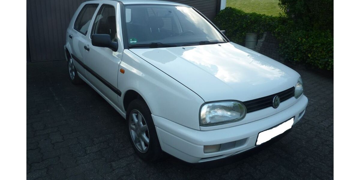 VW Golf 97.000 km 4.400 &euro; Attendorn 57439