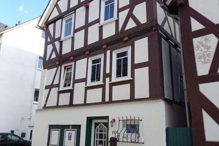Haus Bad Laasphe - 4 Zimmer, 117 m&sup2;, 850&euro; | Angebot:26492605