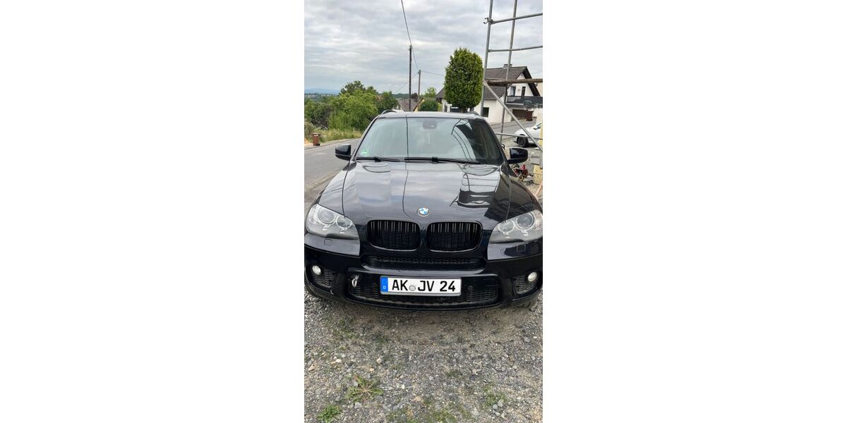 BMW X5 276.000 km 5.600 &euro; Roth 57539