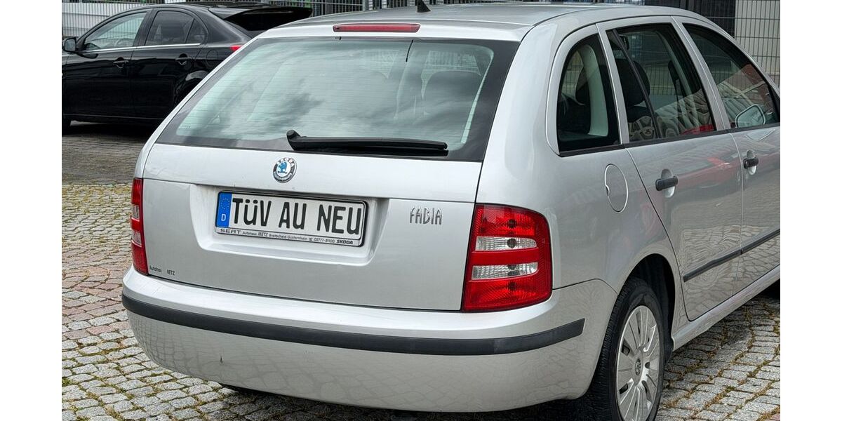 Skoda Fabia 103.386 km 2.499 &euro; Herborn 35745