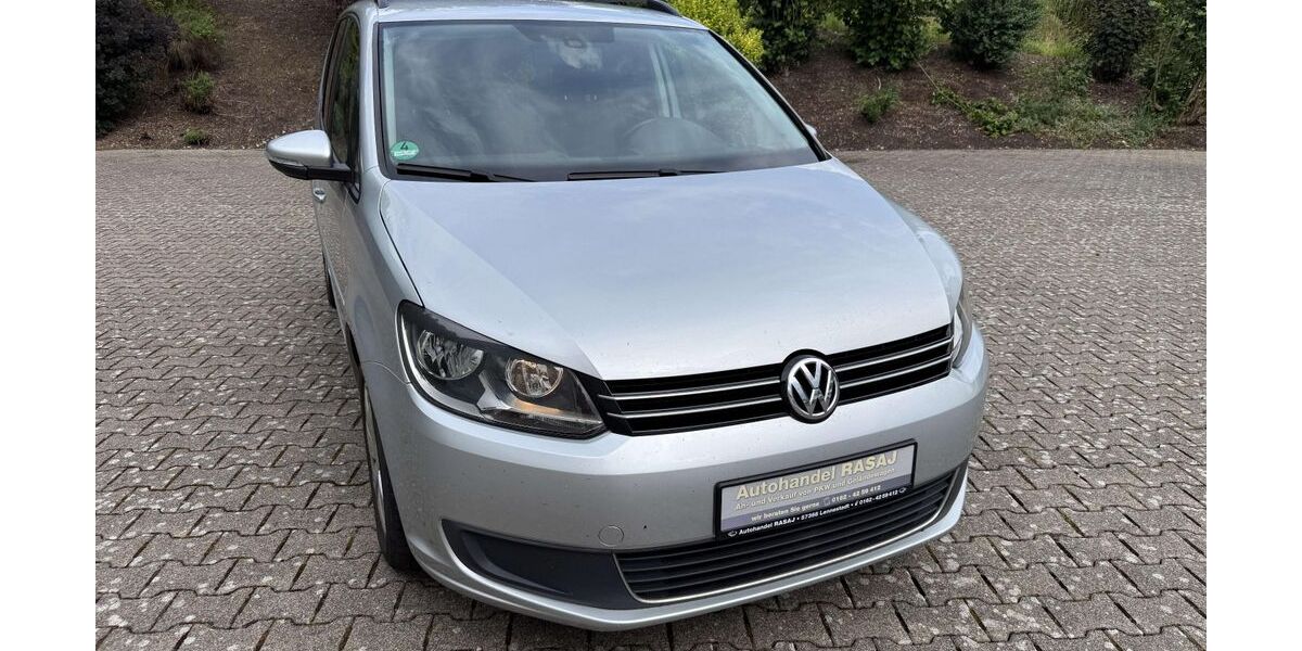 VW Touran 207.000 km 4.399 &euro; Lennestadt-Meggen 57368