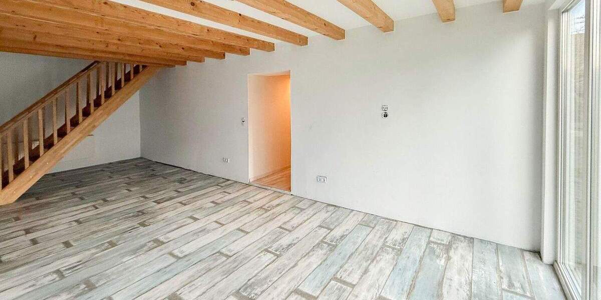 Einfamilienhaus Marzhausen - 9 Zimmer, 266 m&sup2;, 250.000&euro; | Angebot:25691935