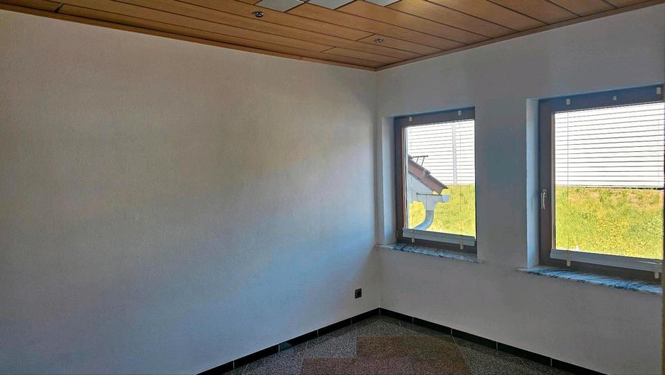 Erdgeschoßwohnung Dillenburg Frohnhausen - 4 Zimmer, 102 m&sup2;, 800&euro; | Angebot:26648482