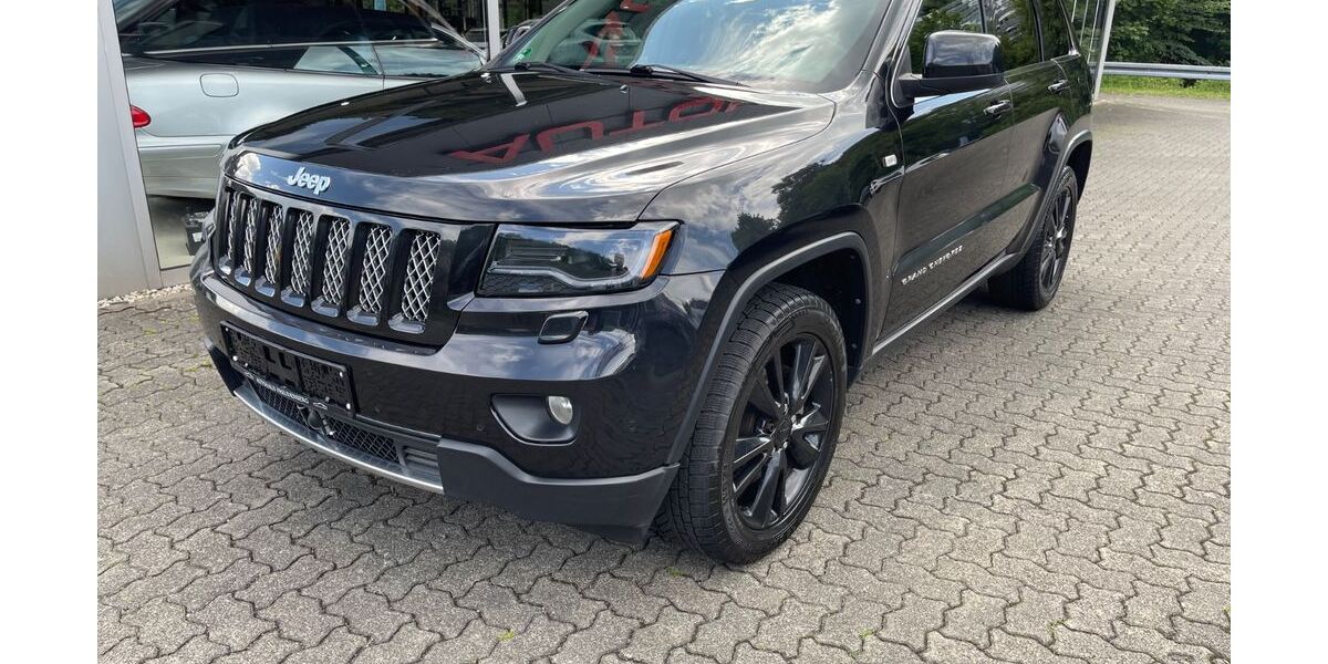 Jeep Grand Cherokee 297.778 km 8.999 &euro; Freudenberg 57258
