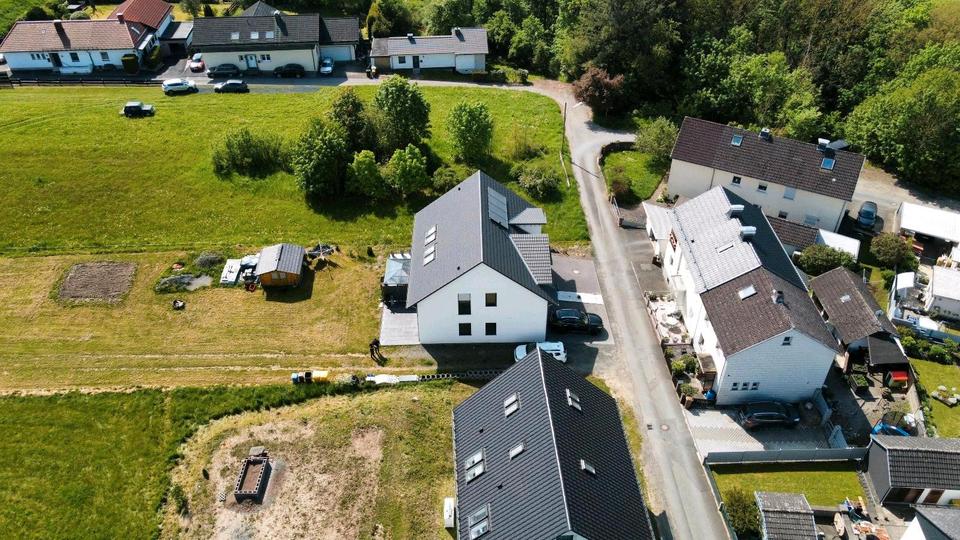 Doppelhaushälfte Bad Laasphe - 4 Zimmer, 109 m&sup2;, 415.000&euro; | Angebot:26042637