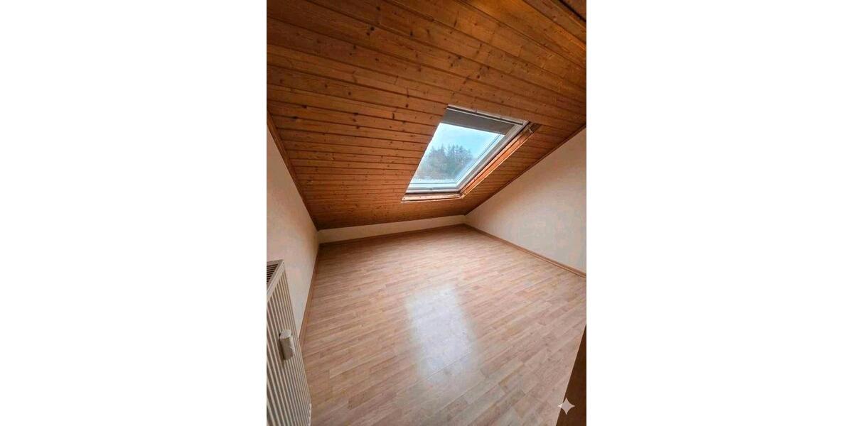 Dachgeschoßwohnung Drolshagen - 4 Zimmer, 75 m&sup2;, 650&euro; | Angebot:25907468