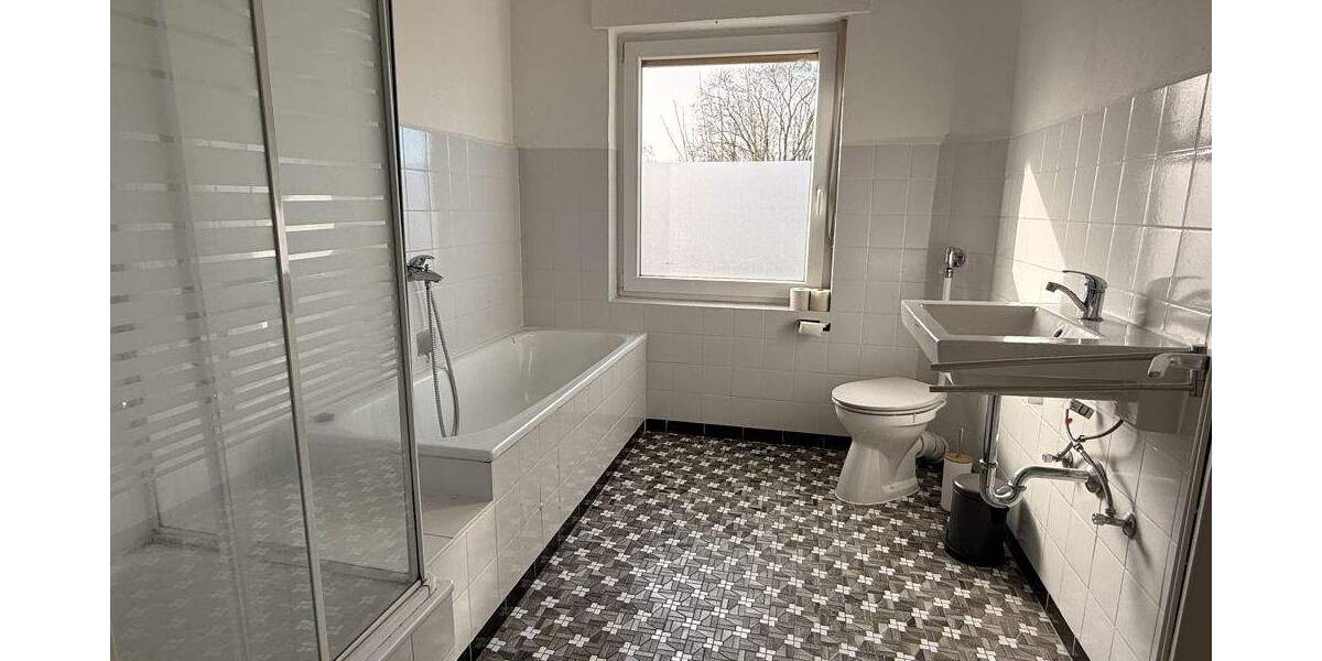 Einfamilienhaus Rosenheim - 7 Zimmer, 206 m&sup2;, 169.000&euro; | Angebot:25685055