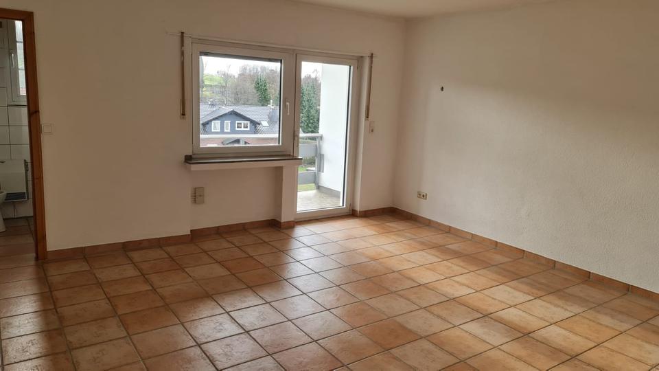 Etagenwohnung Hellenhahn-Schellenberg Schellenberg - 4.5 Zimmer, 110 m&sup2;, 900&euro; | Angebot:25832911