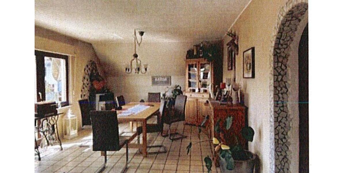 Etagenwohnung Siegen Dillnhütten - 5 Zimmer, 126 m&sup2;, 1.050&euro; | Angebot:24851516