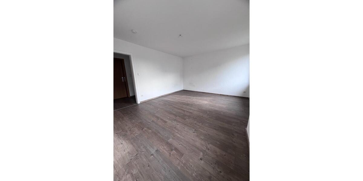 Etagenwohnung Siegen - 5 Zimmer, 111 m&sup2;, 1.150&euro; | Angebot:26020529