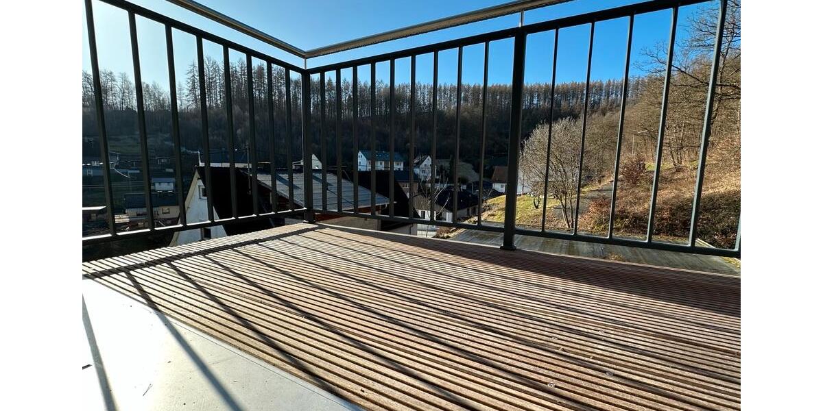 Dachgeschoßwohnung Steinebach/Sieg Sieg - 3 Zimmer, 95 m&sup2;, 850&euro; | Angebot:25837831