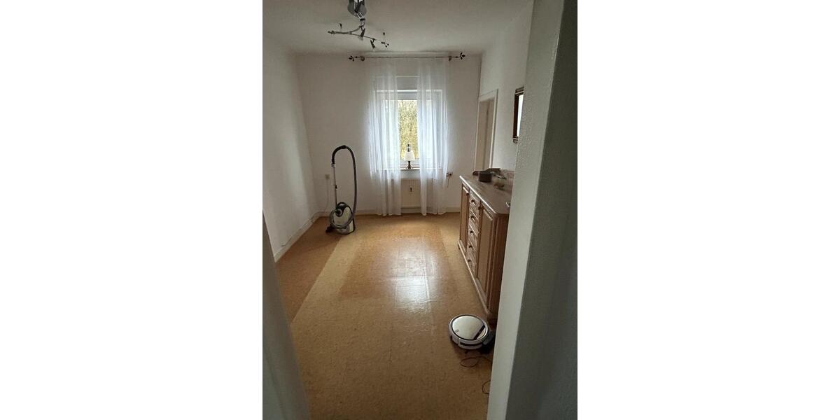 Etagenwohnung Kirchhundem - 4 Zimmer, 150 m&sup2;, 900&euro; | Angebot:25297098