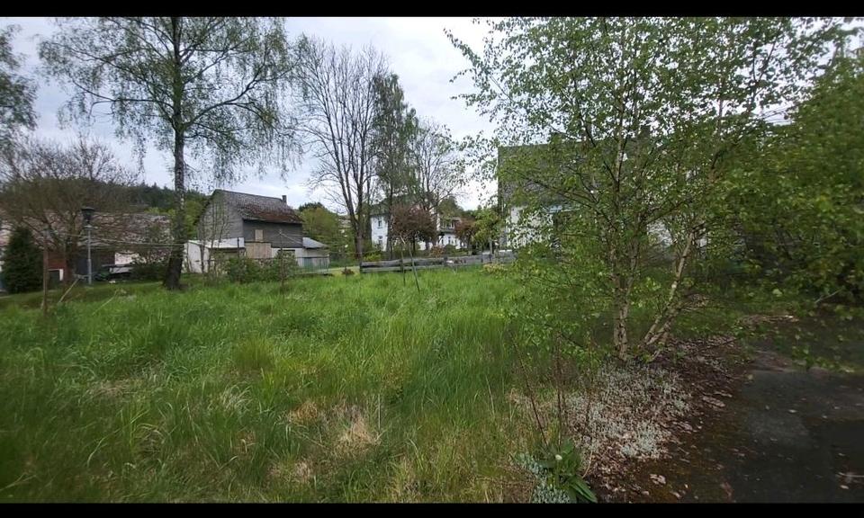 Mehrfamilienhaus, Wohnhaus Bad Laasphe - 13 Zimmer, 250 m&sup2;, 70.000&euro; | Angebot:26682934
