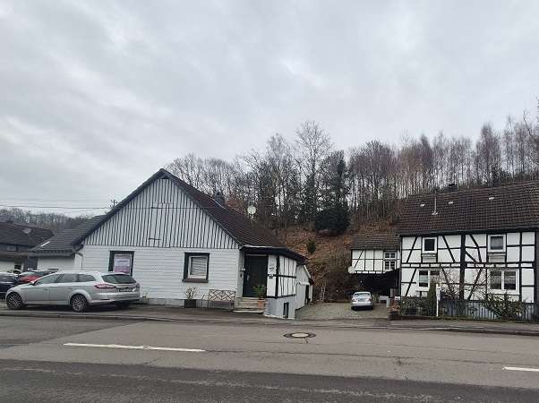 Einfamilienhaus Reichshof - 9 Zimmer, 170 m&sup2;, 333.000&euro; | Angebot:26470629