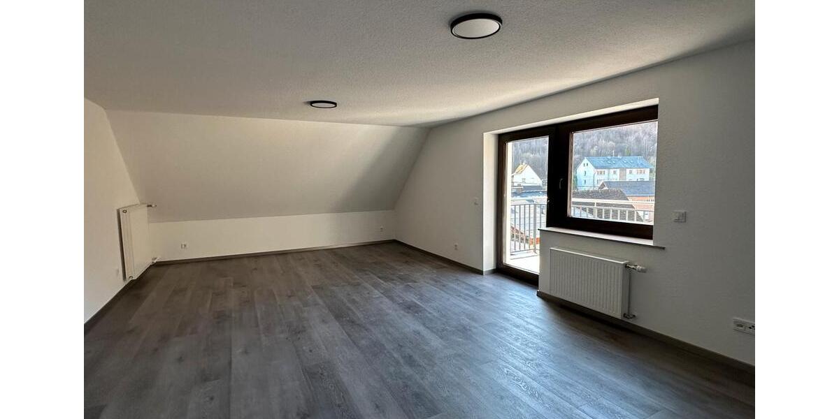 Dachgeschoßwohnung Steinebach/Sieg Sieg - 3 Zimmer, 95 m&sup2;, 850&euro; | Angebot:25837831