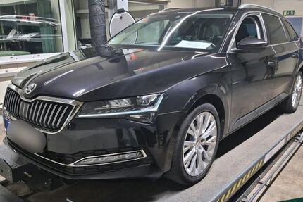 Skoda Superb 77.900 km 26.850 &euro; Siegen 57076