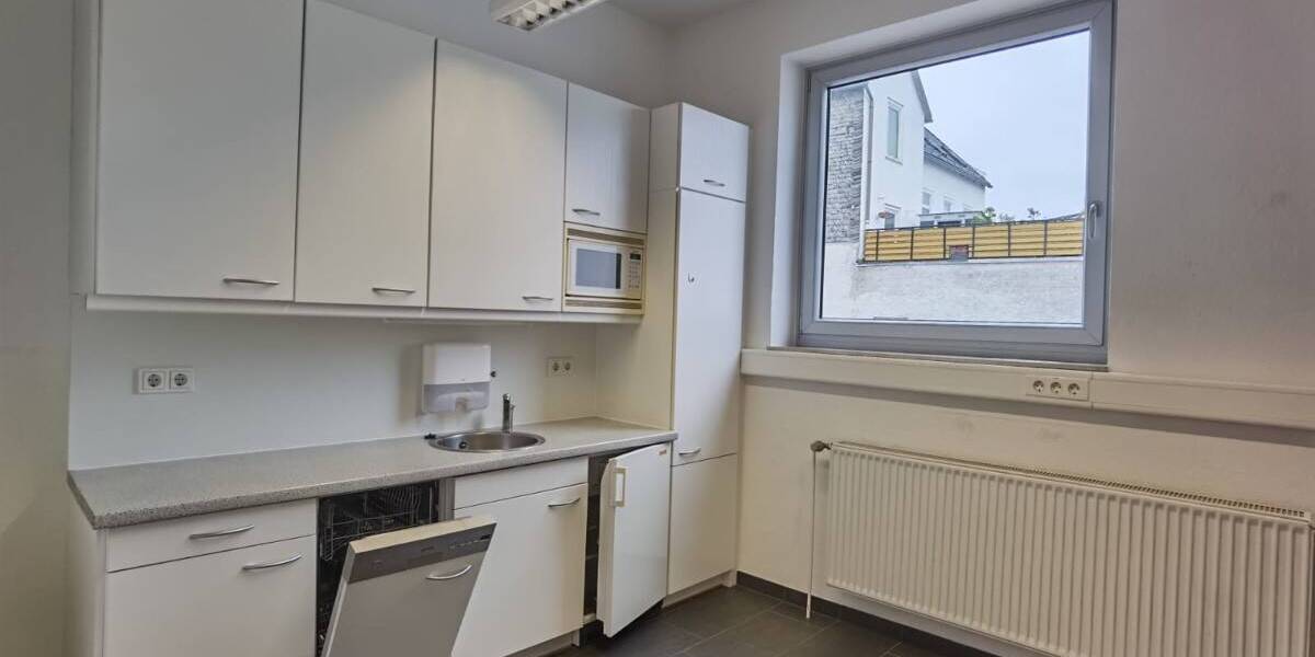 Gewerbeobjekt Herborn - 6 Zimmer, 160 m&sup2;, 1.300&euro; | Angebot:25665411