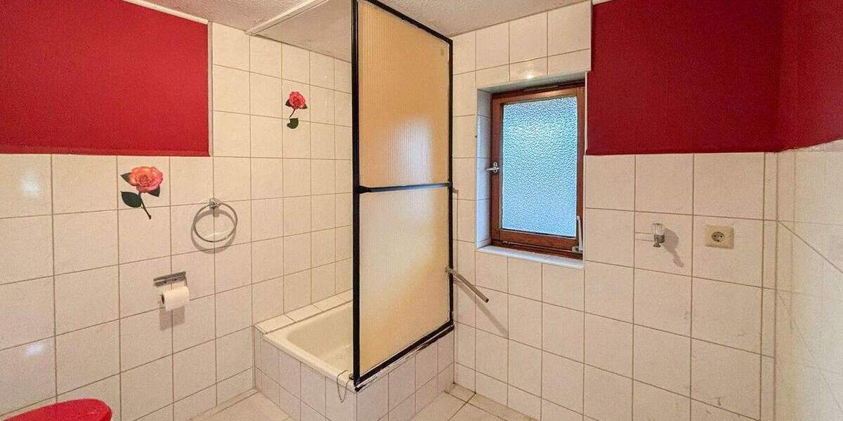 Einfamilienhaus Hamm VG - 7 Zimmer, 120 m&sup2;, 125.000&euro; | Angebot:25776417