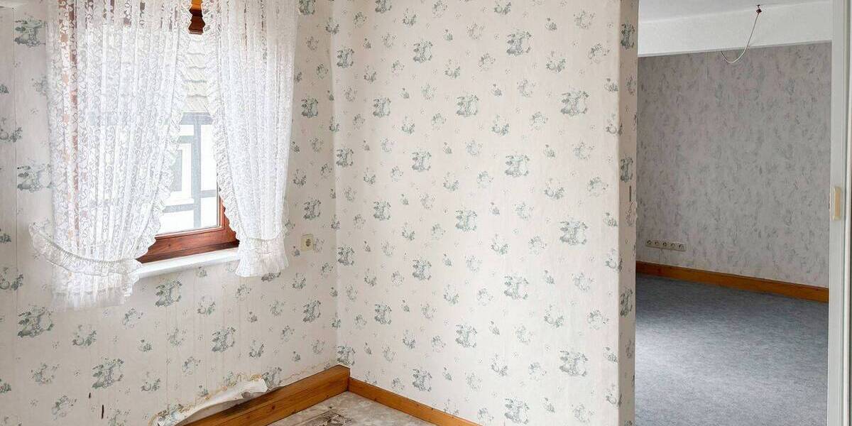 Mehrfamilienhaus, Wohnhaus Hamm/Sieg Sieg - 6 Zimmer, 214 m&sup2;, 129.000&euro; | Angebot:25691824