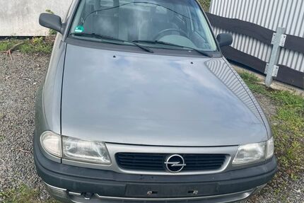 Opel Astra 131.300 km 950 &euro; Netphen 57250