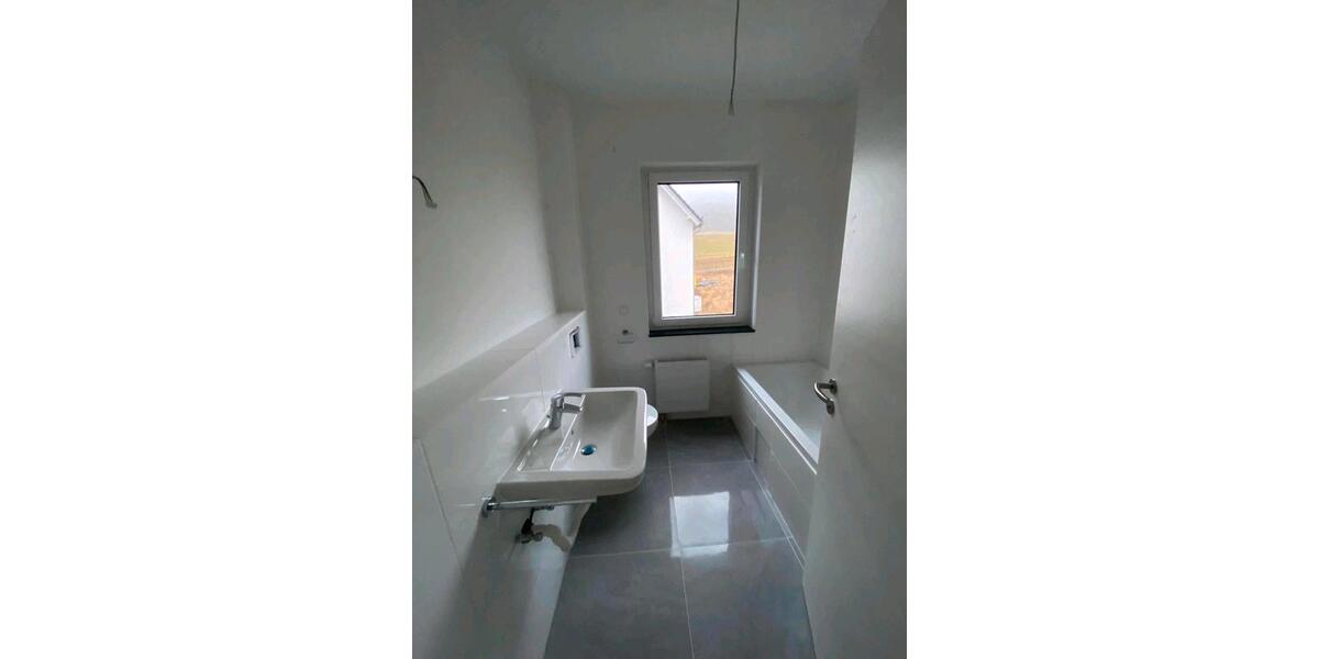 Doppelhaushälfte Bad Laasphe - 4 Zimmer, 109 m&sup2;, 415.000&euro; | Angebot:26042637