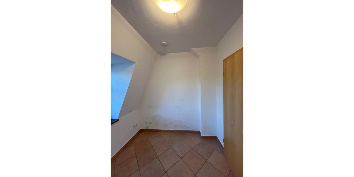 Dachgeschoßwohnung Hachenburg - 2 Zimmer, 57 m&sup2;, 555&euro; | Angebot:25331964