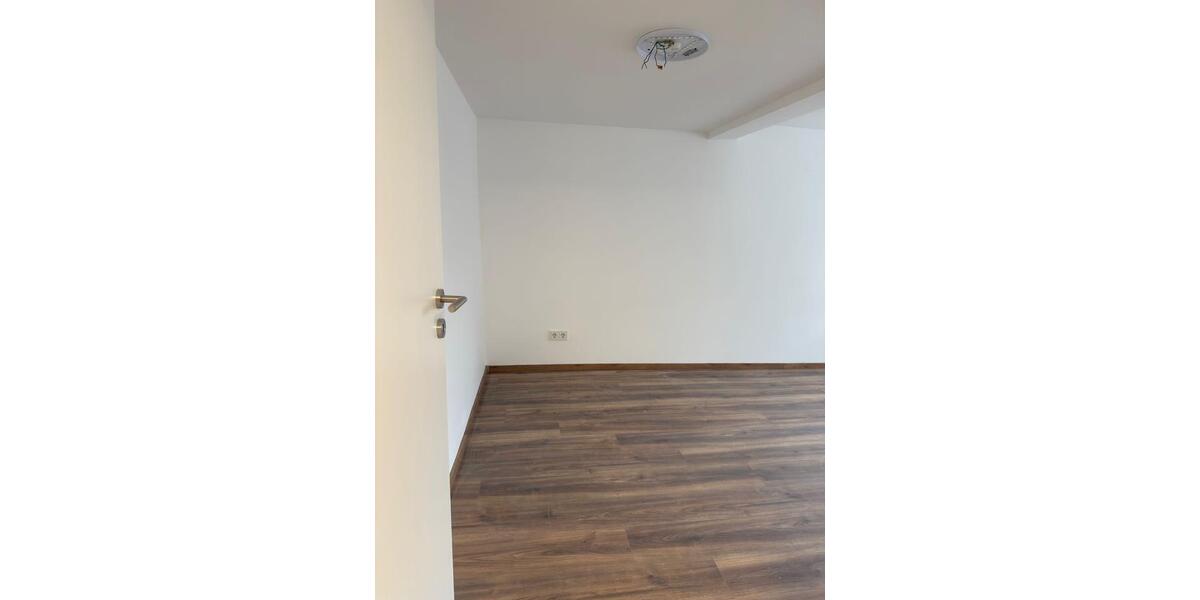 Erdgeschoßwohnung Siegen Kaan-Marienborn - 3 Zimmer, 70 m&sup2;, 700&euro; | Angebot:25292823