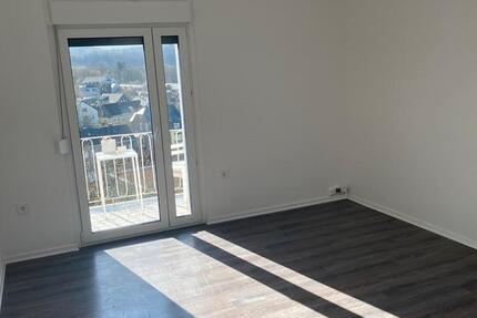 Haus Siegen Kaan-Marienborn - 3 Zimmer, 65 m&sup2;, 650&euro; | Angebot:26040197