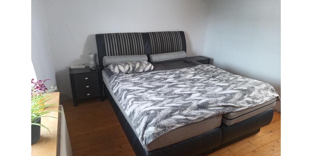 Doppelhaushälfte Hilchenbach - 7 Zimmer, 180 m&sup2;, 219.000&euro; | Angebot:26698965