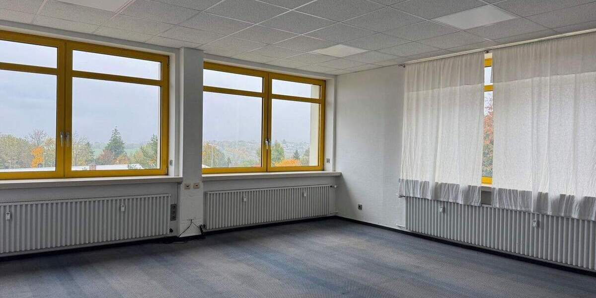 Gewerbeobjekt Hachenburg - 4 Zimmer, 150 m&sup2;, 750&euro; | Angebot:25691859