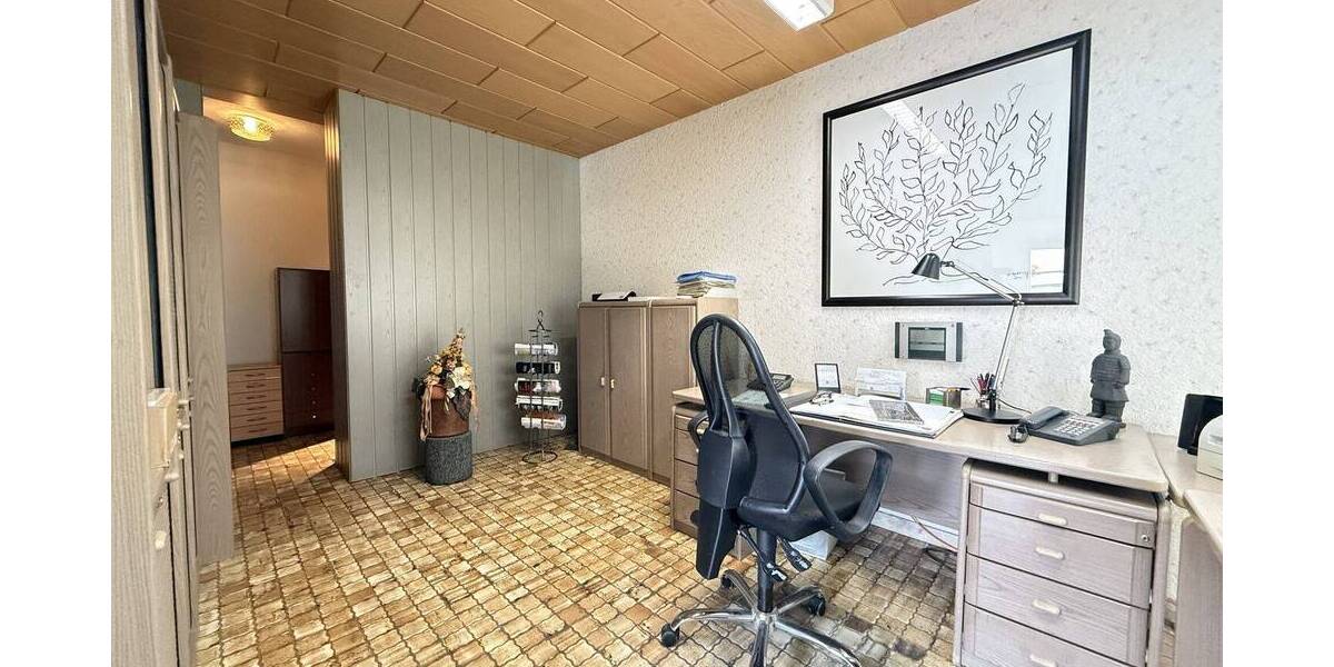 Etagenwohnung Brachbach - 5 Zimmer, 130 m&sup2;, 800&euro; | Angebot:26851471