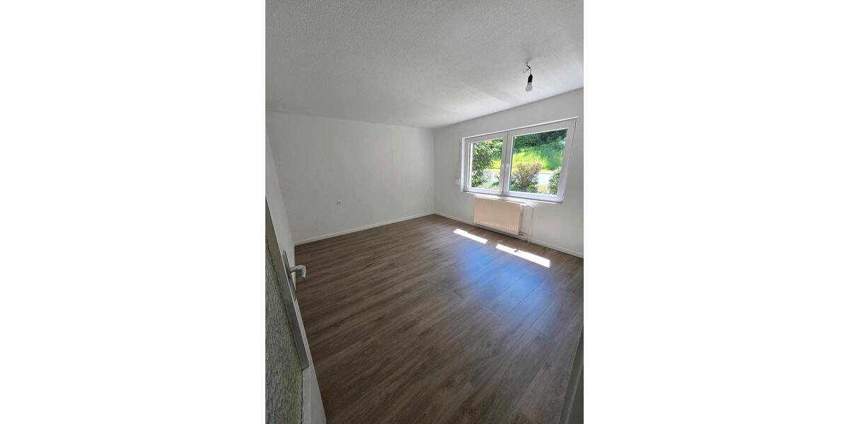 Erdgeschoßwohnung Hilchenbach - 3 Zimmer, 118 m&sup2;, 1.190&euro; | Angebot:26677965