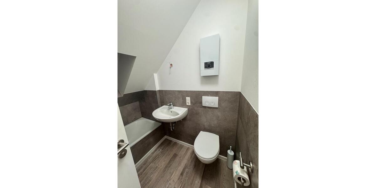 Dachgeschoßwohnung Hellenhahn-Schellenberg Schellenberg - 2 Zimmer, 35 m&sup2;, 400&euro; | Angebot:25986626